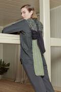 Strickset Shawl WAD WOOLADDICTS HONOR MEANINGFULL MOMENT mit Anleitung in garnwelt-Box