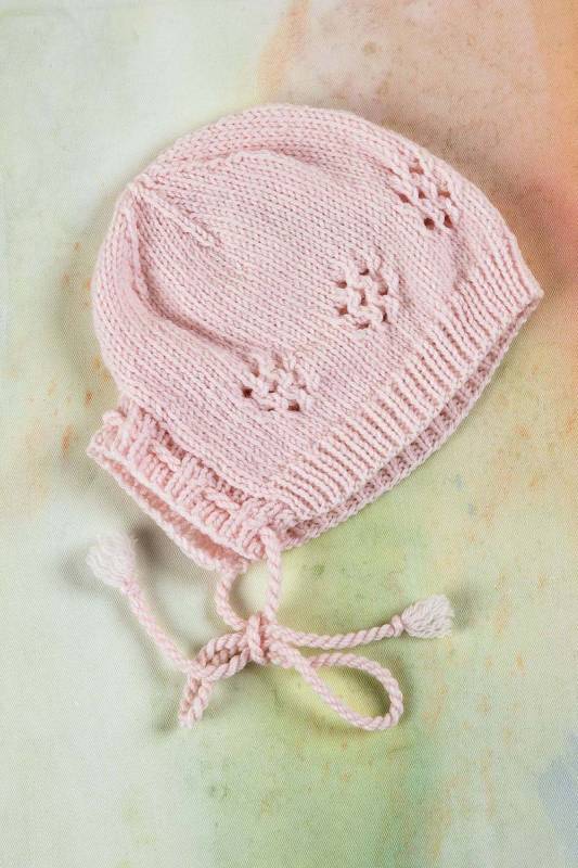 Knitting set Bonnet MERINO 200 BEBE with knitting instructions in garnwelt box