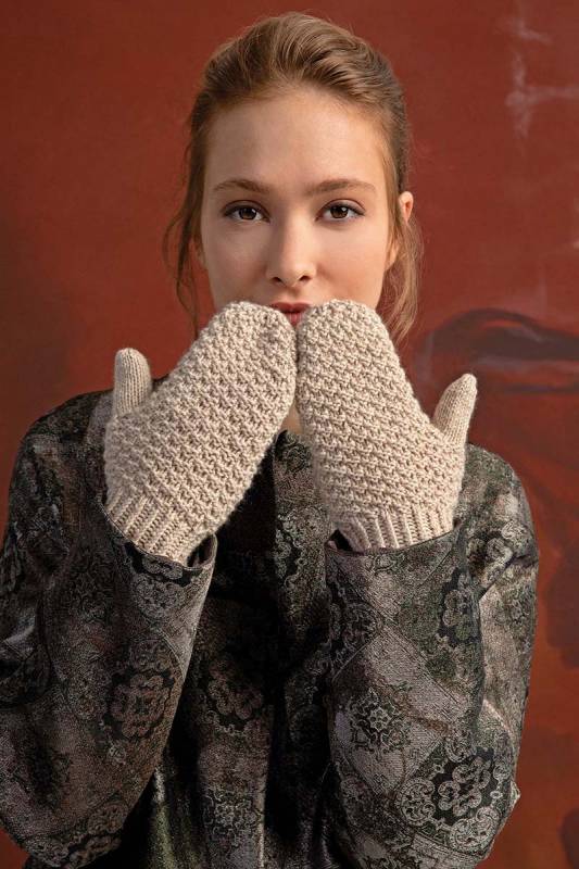 Knitting set Mittens NOBLE CASHMERE with knitting instructions in garnwelt box