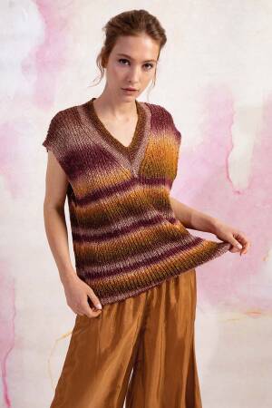Knitting set Vest  with knitting instructions in garnwelt box