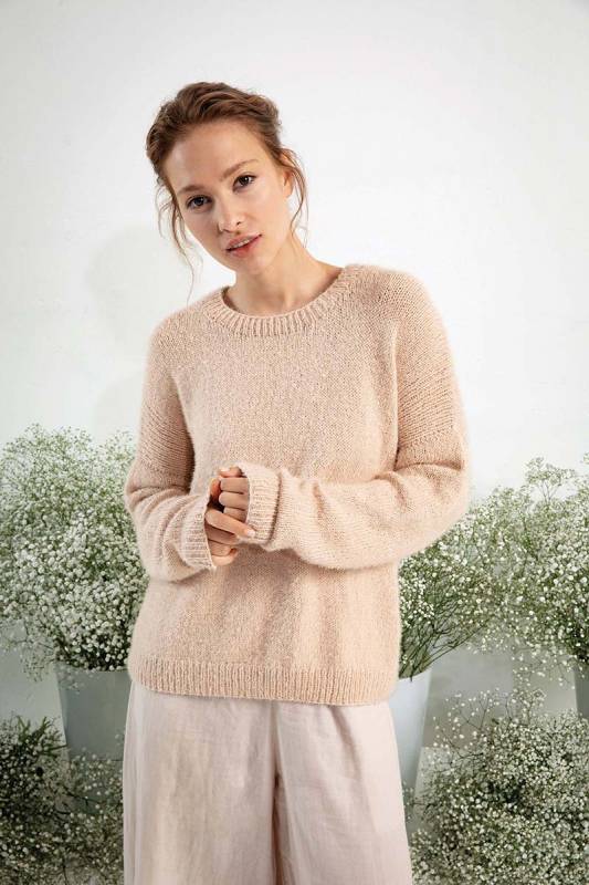 Knitting set Sweater AURA with knitting instructions in garnwelt box in size S-M