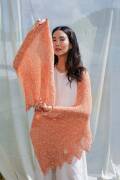 Strickset Schultertuch Lang Yarns LOTUS mit Anleitung in garnwelt-Box