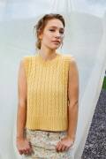 Knitting set Vest LIZA with knitting instructions in garnwelt box in size S