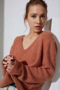 Strickset Pullover AURA mit Anleitung in garnwelt-Box in Größe S-M