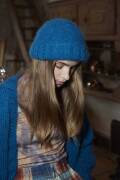 Knitting set Hat HONOR with knitting instructions in...