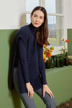 Knitting set Vest  with knitting instructions in garnwelt box