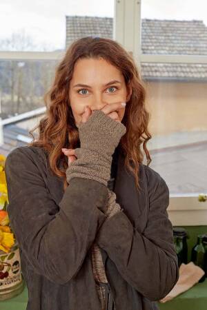 Strickset Stulpen Lang Yarns CASHMERE PREMIUM mit Anleitung in garnwelt-Box