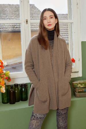 Knitting set Cardigan CASHMERE PREMIUM with knitting instructions in garnwelt box
