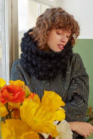Strickset Loop Lang Yarns DELIZIA mit Anleitung in garnwelt-Box ca 36 x 70 cm