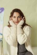 Knitting set Wristwarmers  with knitting instructions in garnwelt box in size ca 20 x 26 cm