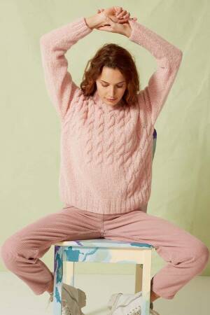 Knitting set Sweater SURI ALPACA with knitting instructions in garnwelt box