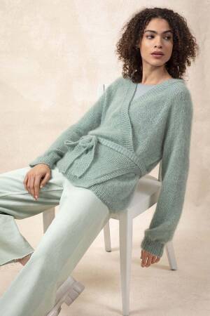 Strickset Wickeljacke Top Down Lang Yarns LACE mit Anleitung in garnwelt-Box