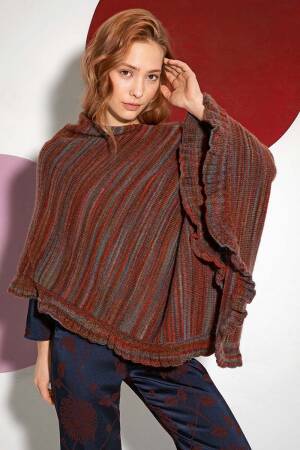 Knitting set Cape  with knitting instructions in garnwelt box