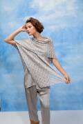 Knitting set Triangular shawl  with knitting instructions in garnwelt box in size ca 50 x 130 cm