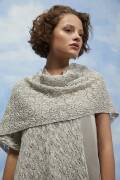 Knitting set Triangular shawl  with knitting instructions in garnwelt box in size ca 50 x 130 cm