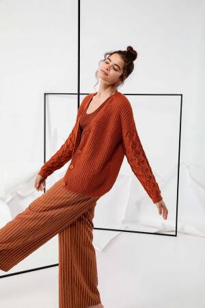 Strickset Jacke Lang Yarns AMIRA LIGHT mit Anleitung in garnwelt-Box