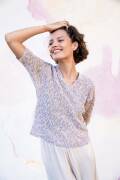 Knitting set Short-sleeved sweater  with knitting instructions in garnwelt box in size S-M