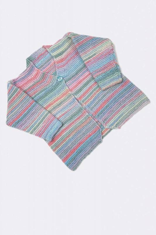 Knitting set Cardigan MERINO 200 BEBE COLOR with knitting instructions in garnwelt box
