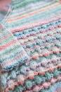Strickset Kleidchen Lang Yarns MERINO  BEBE COLOR mit Anleitung in garnwelt-Box
