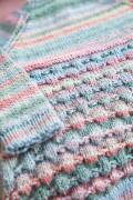 Strickset Kleidchen Lang Yarns MERINO  BEBE COLOR mit Anleitung in garnwelt-Box 62