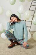Strickset Pullover Lang Yarns LAMBSWOOL  CASHMERE DREAMS TINA mit Anleitung in garnwelt-Box S-M