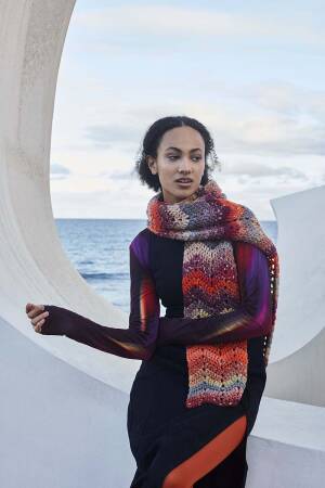 Strickset Crocheted scarf WAD WOOLADDICTS MYSTERY TRUST THE MAGIC mit Anleitung in garnwelt-Box ca 19 x 230 cm