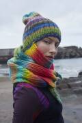 Strickset Scarf with hood WAD WOOLADDICTS MYSTERY BE A RAINBOW mit Anleitung in garnwelt-Box DG