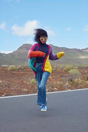 Strickset Jacke Lang Yarns Poseidon JILL mit Anleitung in garnwelt-Box