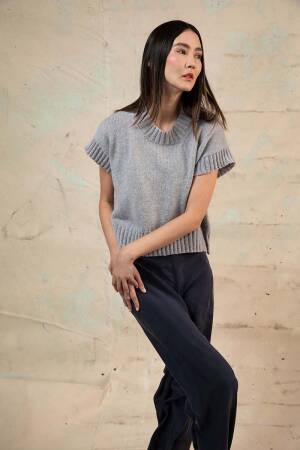 Strickset Pullunder Top Down Lang Yarns Cashmere Lace  Cashmere Dreams ARIANNE mit Anleitung in garnwelt-Box S