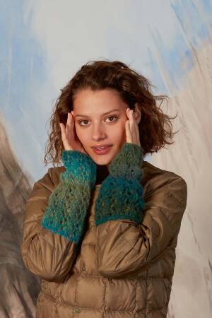 Knitting set Wrist warmers ORION with knitting instructions in garnwelt box