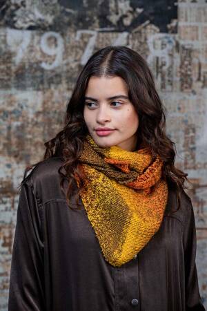 Strickset Dreiecktuch Lang YarnsLovis RITA mit Anleitung in garnwelt-Box
