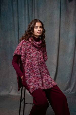 Strickset Cape Lang YarnsMuse KATJA mit Anleitung in garnwelt-Box