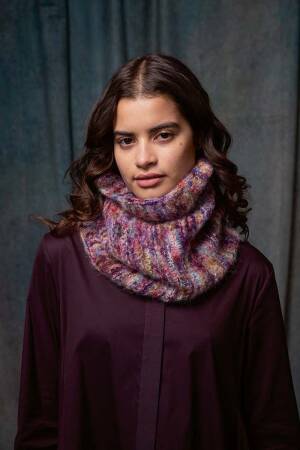 Strickset Loop Lang YarnsMuse SILVIA mit Anleitung in garnwelt-Box ca 70 x 37 cm