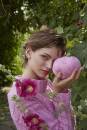 Strickset Sweater WAD WOOLADDICTS Bliss SPREAD LOVE mit Anleitung in garnwelt-Box S