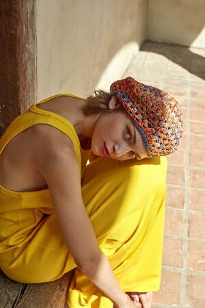 Strickset Beret WAD WOOLADDICTS Artsy FLOW WITH IT mit Anleitung in garnwelt-Box