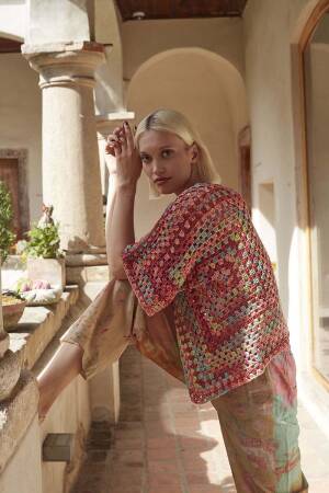 Strickset Cardigan WAD WOOLADDICTS Artsy COLORSPLASH mit Anleitung in garnwelt-Box