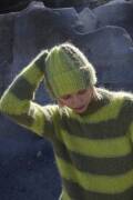 Knitting set Hat HONOR with knitting instructions in...