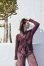 Strickset Top Down Jacke WAD WOOLADDICTS Memory ENTWINED mit Anleitung in garnwelt-Box