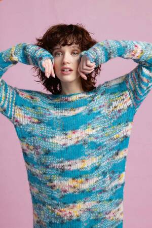 Strickset Kleid Lang Yarns Muse WALTRAUD mit Anleitung in garnwelt-Box