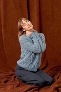 Knitting set Sweater MALOU LIGHT with knitting instructions in garnwelt box in size S