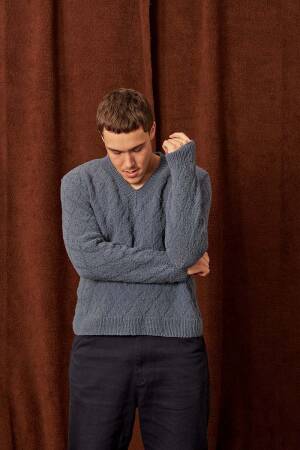Knitting set Sweater LAMBSWOOL with knitting instructions in garnwelt box