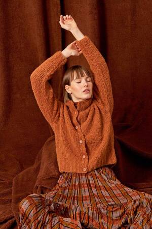 Strickset Jacke Lang Yarns Phoenix ELSIE mit Anleitung in garnwelt-Box