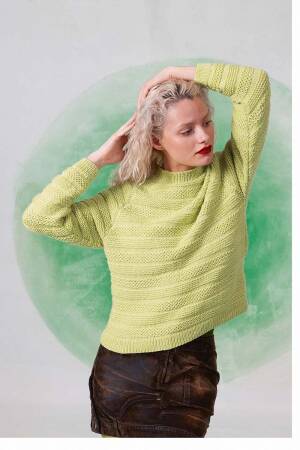 Knitting set Sweater VENUS with knitting instructions in garnwelt box in size S
