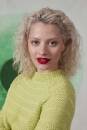 Knitting set Sweater VENUS with knitting instructions in garnwelt box in size S