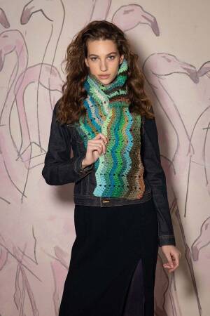Strickset Quer gehäkelter Schal Lang Yarns Cloud ZUZANNA mit Anleitung in garnwelt-Box ca 19 x 210 cm