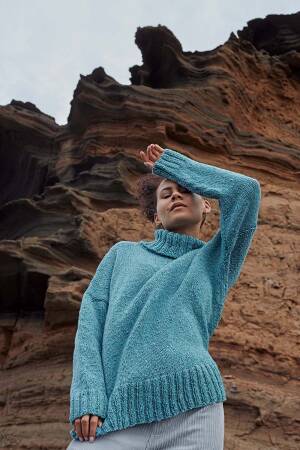 Strickset Pullover Lang YarnsDonegal Tweed+ ODESSA mit Anleitung in garnwelt-Box S-M