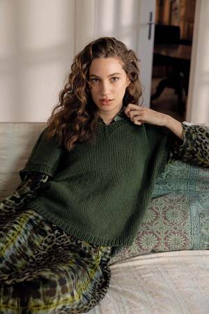 Strickset Pullunder Lang YarnsCashmere+ TAMI mit Anleitung in garnwelt-Box S-M