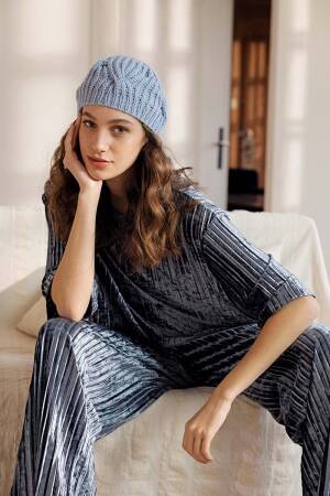 Knitting set Hat CASHMERE+ with knitting instructions in garnwelt box