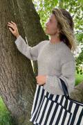 Strickset Sweater Lang Yarns Baby Alpaca  Zen Nordic Holiday (English) mit Anleitung in garnwelt-Box