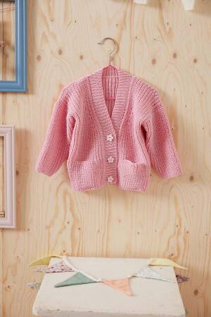 Strickset Cardigan Lang Yarns Merino  Bébé SIGRID mit Anleitung in garnwelt-Box 62